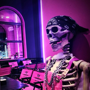 男人把鸡巴插女人屁股里视频
